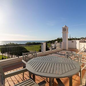 Appartement à 2 Chambres à Coucher au Premier Étage